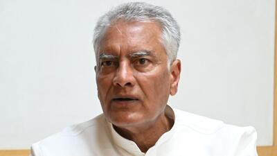 Punjab BJP chief Sunil Jakhar said Punjabis are looking at Prime Minister Narendra Modi for the atmosphere of fear prevailing in Punjab to end under his leadership. (HT File) Punjab BJP chief Sunil Jakhar said Punjabis are looking at Prime Minister Narendra Modi for the atmosphere of fear prevailing in Punjab to end under his leadership. (HT File)
