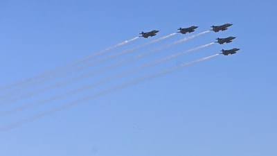 The final rehearsal of IAF aircrafts for Aero India 2025, at Yelahanka Air Force Station, in Bengaluru, Thursday, Feb. 6, 2025. (PTI) The final rehearsal of IAF aircrafts for Aero India 2025, at Yelahanka Air Force Station, in Bengaluru, Thursday, Feb. 6, 2025. (PTI)