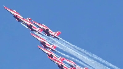 Air Force's Surya Kiran Aerobatic team performs during the final rehearsal ahead of 'Aero India 2025' at Air Force station in Bengaluru on Thursday. (Savitha/ ANI) Air Force's Surya Kiran Aerobatic team performs during the final rehearsal ahead of 'Aero India 2025' at Air Force station in Bengaluru on Thursday. (Savitha/ ANI)