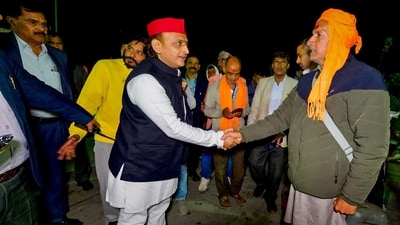 Samajwadi Party chief Akhilesh Yadav interacts with devotees during the ongoing ‘Maha Kumbh’ mela in Prayagraj on Sunday. (ANI) Samajwadi Party chief Akhilesh Yadav interacts with devotees during the ongoing ‘Maha Kumbh’ mela in Prayagraj on Sunday. (ANI)