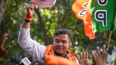 Parvesh Verma, the BJP's candidate from the New Delhi assembly seat paid tribute to his father, former CM Sahib Singh Verma (Sanchit Khanna/HT) Parvesh Verma, the BJP's candidate from the New Delhi assembly seat paid tribute to his father, former CM Sahib Singh Verma (Sanchit Khanna/HT)