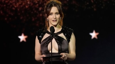 Rachel Brosnahan nearly revealed Superman spoilers when she attended the 30th Annual Critics Choice Awards. (Chris Pizzello/Invision/AP) Rachel Brosnahan nearly revealed Superman spoilers when she attended the 30th Annual Critics Choice Awards. (Chris Pizzello/Invision/AP)