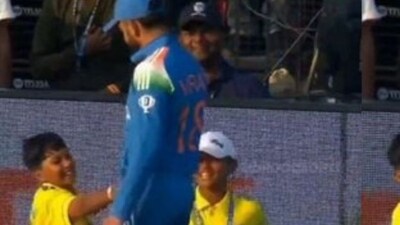 Virat Kohli shared a heartwarming moment with a young fan. (X Image) Virat Kohli shared a heartwarming moment with a young fan. (X Image)