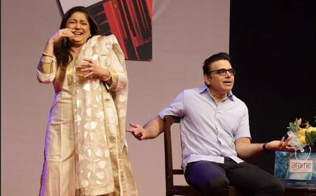 Directed by Javed Siddiqi, the play Hum Safar features critically acclaimed actors Lubna Salim and Harsh Chhaya. (Photo: Instagram)