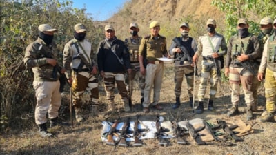 A police team with recoveries. (X) A police team with recoveries. (X)