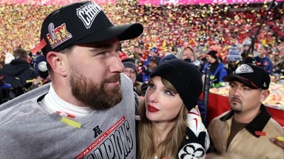 Travis Kelce #87 of the Kansas City Chiefs celebrated with Taylor Swift after the Chiefs defeated the Buffalo Bills 32-29 to win the AFC Championship Game at GEHA Field at Arrowhead Stadium on January 26, 2025 in Kansas City, Missouri. The Chiefs lost the Super Bowl 2025 title to the Philadelphia Eagles on February 9, 2025. (Getty Images via AFP) Travis Kelce #87 of the Kansas City Chiefs celebrated with Taylor Swift after the Chiefs defeated the Buffalo Bills 32-29 to win the AFC Championship Game at GEHA Field at Arrowhead Stadium on January 26, 2025 in Kansas City, Missouri. The Chiefs lost the Super Bowl 2025 title to the Philadelphia Eagles on February 9, 2025. (Getty Images via AFP)