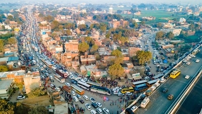 Prayagraj: Vehicles stuck in traffic jam during the ongoing Maha Kumbh Mela 2025, in Prayagraj, Uttar Pradesh, Monday, Feb. 10, 2025. (PTI Photo) (PTI02_10_2025_000116A) (PTI) Prayagraj: Vehicles stuck in traffic jam during the ongoing Maha Kumbh Mela 2025, in Prayagraj, Uttar Pradesh, Monday, Feb. 10, 2025. (PTI Photo) (PTI02_10_2025_000116A) (PTI)