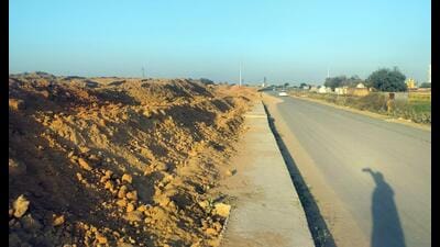 The deadline for completion of the Gurugram-Pataudi-Rewari highway which was expected to be operational in March 2025, has now been extended to September this year. (PARVEEN KUMAR/HT) The deadline for completion of the Gurugram-Pataudi-Rewari highway which was expected to be operational in March 2025, has now been extended to September this year. (PARVEEN KUMAR/HT)