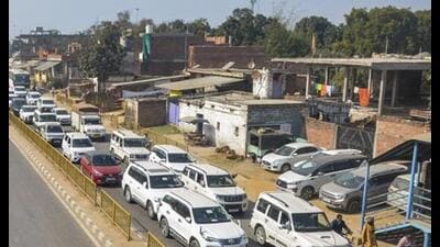 Traffic jam on Mirzapur- Prayagraj route on February 10. (Agency) Traffic jam on Mirzapur- Prayagraj route on February 10. (Agency)