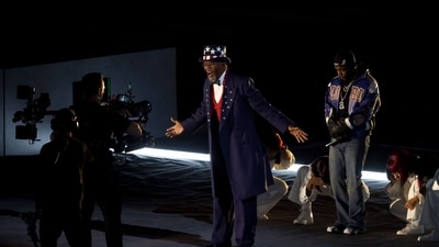 Samuel Jackson and Kendrick Lamar are seen onstage during Apple Music Super Bowl LIX Halftime Show at Caesars Superdome on February 09, 2025 in New Orleans, Louisiana. (Getty Images via AFP) Samuel Jackson and Kendrick Lamar are seen onstage during Apple Music Super Bowl LIX Halftime Show at Caesars Superdome on February 09, 2025 in New Orleans, Louisiana. (Getty Images via AFP)