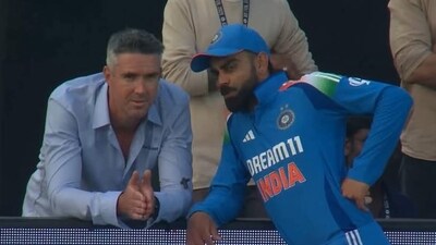 Kevin Pietersen (L) and Virat Kohli during the 2nd ODI in Cuttack (Screengrab) Kevin Pietersen (L) and Virat Kohli during the 2nd ODI in Cuttack (Screengrab)