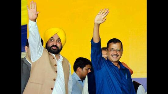 Aam Aadmi Party (AAP) national convener Arvind Kejriwal is likely to hold a meeting with Punjab chief minister Bhagwant Mann, state ministers and MLAs in Delhi on February 11. (File photo)