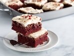 Valentine's Day 2025: Cooking together is a romantic way to celebrate the day of love.(Shutterstock)