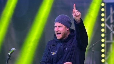 Prince Harry's reaction to being given ‘inappropriate’ gift at Invictus Games goes viral (REUTERS/Jennifer Gauthier) (REUTERS)