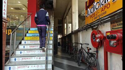 One of the centres in Aliganj area with single entry/exit point. (Deepak Gupta/HT Photos)