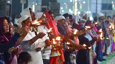 On Tuesday, a sizable contingent of worshippers descended at the current Maha Kumbh Mela Kshetra to bathe in the sacred Triveni Sangam. (PTI) On Tuesday, a sizable contingent of worshippers descended at the current Maha Kumbh Mela Kshetra to bathe in the sacred Triveni Sangam. (PTI)