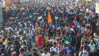 Thousands of pilgrims travelling to Prayagraj for the Maha Kumbh were stranded in severe traffic bottlenecks that allegedly stretched 300 km. The seriousness of the situation was indicated by the police's request that passengers turn around if they could. (PTI) Thousands of pilgrims travelling to Prayagraj for the Maha Kumbh were stranded in severe traffic bottlenecks that allegedly stretched 300 km. The seriousness of the situation was indicated by the police's request that passengers turn around if they could. (PTI)