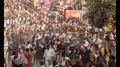 Rush of devotees on the eve of 'Maghi Purnima' during the ongoing Mahakumbh Mela in Prayagraj onTuesday. (PTI) Rush of devotees on the eve of 'Maghi Purnima' during the ongoing Mahakumbh Mela in Prayagraj onTuesday. (PTI)
