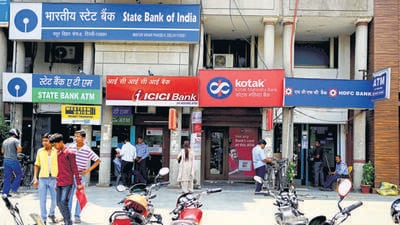 The Supreme Court’s ruling overturned a directive issued by the Gauhati high court in December 2013 that mandated the deployment of security guards at all ATMs (Mint File Photo/Pradeep Gaur) The Supreme Court’s ruling overturned a directive issued by the Gauhati high court in December 2013 that mandated the deployment of security guards at all ATMs (Mint File Photo/Pradeep Gaur)