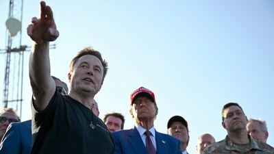 Elon Musk talks with President-elect Donald Trump before the launch of the sixth test flight of the SpaceX Starship rocket. (AP)