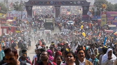 Prayagraj: Devotees arrive to take holy dip at the Sangam on the eve of Maghi Purnima Snan during Maha Kumbh Mela festival, in Prayagraj, Tuesday, February 11, 2025. (PTI Photo/ Shahbaz Khan) Prayagraj: Devotees arrive to take holy dip at the Sangam on the eve of Maghi Purnima Snan during Maha Kumbh Mela festival, in Prayagraj, Tuesday, February 11, 2025. (PTI Photo/ Shahbaz Khan)
