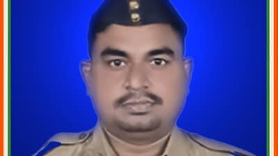 An inspector of special commando unit C-60 died of injuries he suffered during an exchange of fire with Naxalites in Gadchiroli (Devendra Fadnavis/X) An inspector of special commando unit C-60 died of injuries he suffered during an exchange of fire with Naxalites in Gadchiroli (Devendra Fadnavis/X)