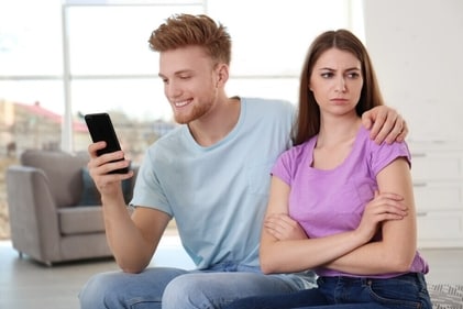 Women value quality time. When they get ignored, they display relational aggression. (Shutterstock)