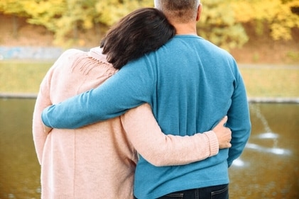 Side hug. (Shutterstock) Side hug. (Shutterstock)