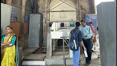 In 2021, the then-Mayor Mukta Tilak had written to the ASI’s Delhi office, requesting the restoration of Shaniwar Wada. In response, on November 8, 2021, Union minister G Kishan Reddy informed Tilak that the conservation and restoration of the fort wall had been initiated. (HT PHOTO)