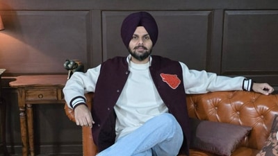 Comedian Jaspreet Singh’s joke about Kerala on the same episode of India’s Got Latent sparked outrage, which was initially overshadowed by the larger controversy surrounding Ranveer Allahbadia’s comments but later gained traction online. Many people found the joke offensive and demeaning. A clip of Jaspreet Singh mocking Kerala has gone viral on X, where he is now receiving massive hate from Malayalis. (Instagram/Jaspreet Singh) Comedian Jaspreet Singh’s joke about Kerala on the same episode of India’s Got Latent sparked outrage, which was initially overshadowed by the larger controversy surrounding Ranveer Allahbadia’s comments but later gained traction online. Many people found the joke offensive and demeaning. A clip of Jaspreet Singh mocking Kerala has gone viral on X, where he is now receiving massive hate from Malayalis. (Instagram/Jaspreet Singh)