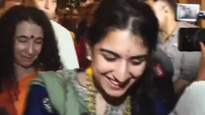 Radhika Merchant visited Mahakumbh with her husband and family. (X/@PTI_News) Radhika Merchant visited Mahakumbh with her husband and family. (X/@PTI_News)