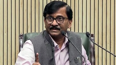 Shiv Sena (UBT) MP Sanjay Raut criticised Anna Hazare's remarks on Arvind Kejriwal after the Delhi poll results. (ANI) Shiv Sena (UBT) MP Sanjay Raut criticised Anna Hazare's remarks on Arvind Kejriwal after the Delhi poll results. (ANI)