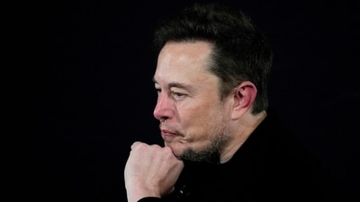Tesla and SpaceX's CEO Elon Musk pauses during an in-conversation event with British Prime Minister Rishi Sunak in London, Britain, Thursday, Nov. 2, 2023. (Kirsty Wigglesworth/Pool via Reuters)