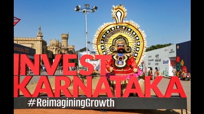 The Mahindra Group committed nearly ₹40,000 crore, with a dominant ₹35,000 crore earmarked for renewable energy. (PTI) The Mahindra Group committed nearly ₹40,000 crore, with a dominant ₹35,000 crore earmarked for renewable energy. (PTI)