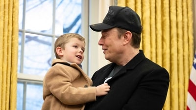 Billionaire Musk stood next to Trump in the Oval Office with his four-year-old son, while the US president praised his efforts towards establishing the Department of Government Efficiency (DOGE). (AFP) Billionaire Musk stood next to Trump in the Oval Office with his four-year-old son, while the US president praised his efforts towards establishing the Department of Government Efficiency (DOGE). (AFP)