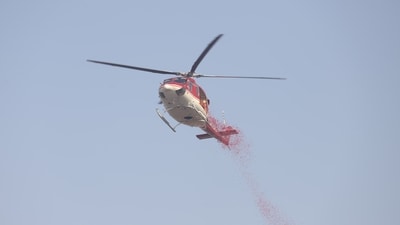 Flower petals were also showered on devotees from helicopter. Lakhs of devotees are headed to the Sangam Nose to take a dip, the Uttar Pradesh government in a statement said that by 12 pm. (HT ) Flower petals were also showered on devotees from helicopter. Lakhs of devotees are headed to the Sangam Nose to take a dip, the Uttar Pradesh government in a statement said that by 12 pm. (HT )