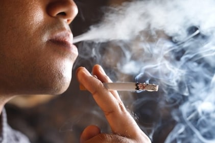 Know how tobacco consumption can harm the body. (Shutterstock)
