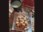 An Indian fitness enthusiast's plain breakfast of boiled soya chunks and milk drew attention online. An Indian fitness enthusiast's plain breakfast of boiled soya chunks and milk drew attention online.