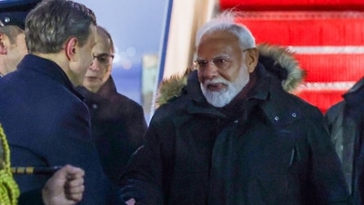 Washington DC, Feb 13 (ANI): Prime Minister Narendra Modi lands in Washington DC to a warm welcome, on Wednesday. (ANI Photo) (DPR PMO)