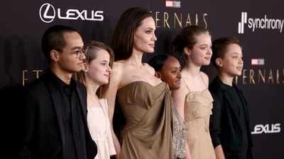 After years devoted to her family, Angelina Jolie is considering dating again, encouraged by her children. They hope to help her find a suitable partner. (AFP) After years devoted to her family, Angelina Jolie is considering dating again, encouraged by her children. They hope to help her find a suitable partner. (AFP)