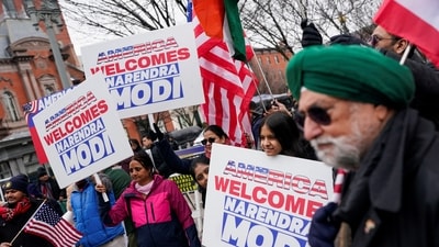 Supporters of Indian Prime Minister Narendra Modi gather near the White House ahead of an expected meeting between Modi and U.S. President Donald Trump in Washington, D.C., U.S., February 13, 2025. REUTERS/Nathan Howard (REUTERS)