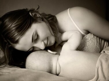 Boosting a woman’s vaccination shortly before she becomes pregnant transfers immune cells during breastfeeding and ensures that the baby is protected early on. (Shutterstock) Boosting a woman’s vaccination shortly before she becomes pregnant transfers immune cells during breastfeeding and ensures that the baby is protected early on. (Shutterstock)