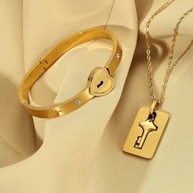 Couples can wear the lock-and-key pieces together, with one partner wearing the lock as a bracelet and the other wearing the key as a necklace. (PC: Salty) Couples can wear the lock-and-key pieces together, with one partner wearing the lock as a bracelet and the other wearing the key as a necklace. (PC: Salty)