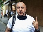 Vishal Dadlani wrote that he had a small accident. Vishal Dadlani wrote that he had a small accident.