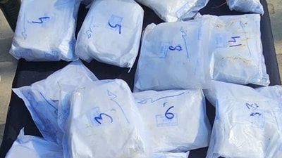 On Friday, the Punjab Police said they had arrested one smuggler and seized thirty kilogrammes of heroin, breaking up a cross-border drug trafficking ring. (Hindustan Times/representative ) On Friday, the Punjab Police said they had arrested one smuggler and seized thirty kilogrammes of heroin, breaking up a cross-border drug trafficking ring. (Hindustan Times/representative )