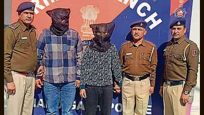 Two of the traffickers in custody of Chandigarh Police. (HT Photo) Two of the traffickers in custody of Chandigarh Police. (HT Photo)