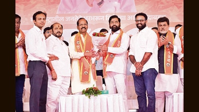Rising concerns in Sena (UBT) as defections pick up Rising concerns in Sena (UBT) as defections pick up