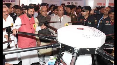 Earlier in the day, the chief minister interacted with the farmers after inaugurating the three-day Krishi Darshan exhibition, organised by agri India exhibition, Karnal, at the Northern Region Farm Machinery Training and Testing Institute in Hisar. (Sourced) Earlier in the day, the chief minister interacted with the farmers after inaugurating the three-day Krishi Darshan exhibition, organised by agri India exhibition, Karnal, at the Northern Region Farm Machinery Training and Testing Institute in Hisar. (Sourced)