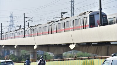 Students carrying CBSE Admit Cards will be given priority during security checks: Delhi Metro (Sakib Ali /Hindustan Times)