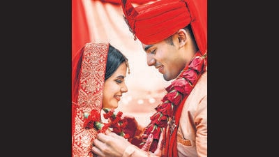 Sadly, it is “cool” for men to ridicule their wives in front of their friends and share wife-bashing jokes. Women too indulge in husband-bashing behind their backs. (Shutterstock) Sadly, it is “cool” for men to ridicule their wives in front of their friends and share wife-bashing jokes. Women too indulge in husband-bashing behind their backs. (Shutterstock)